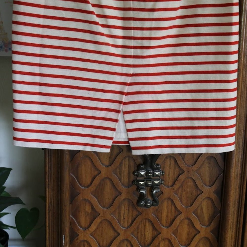 J. CREW No. 2 Pencil Skirt in Deck Stripe Style # 82131 - Red, Size 2 - Picture 7 of 16